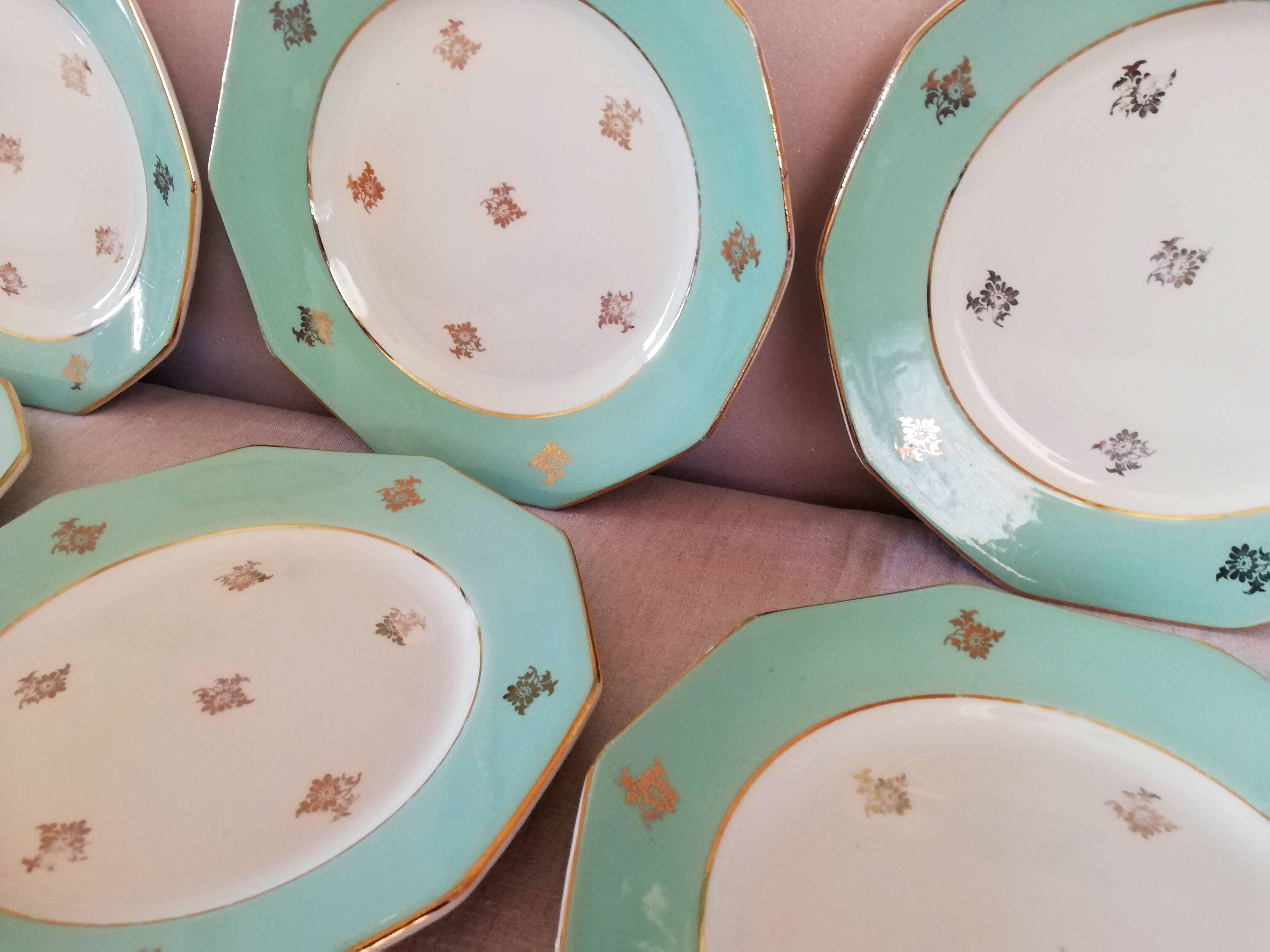 Wolf Mill dessert service