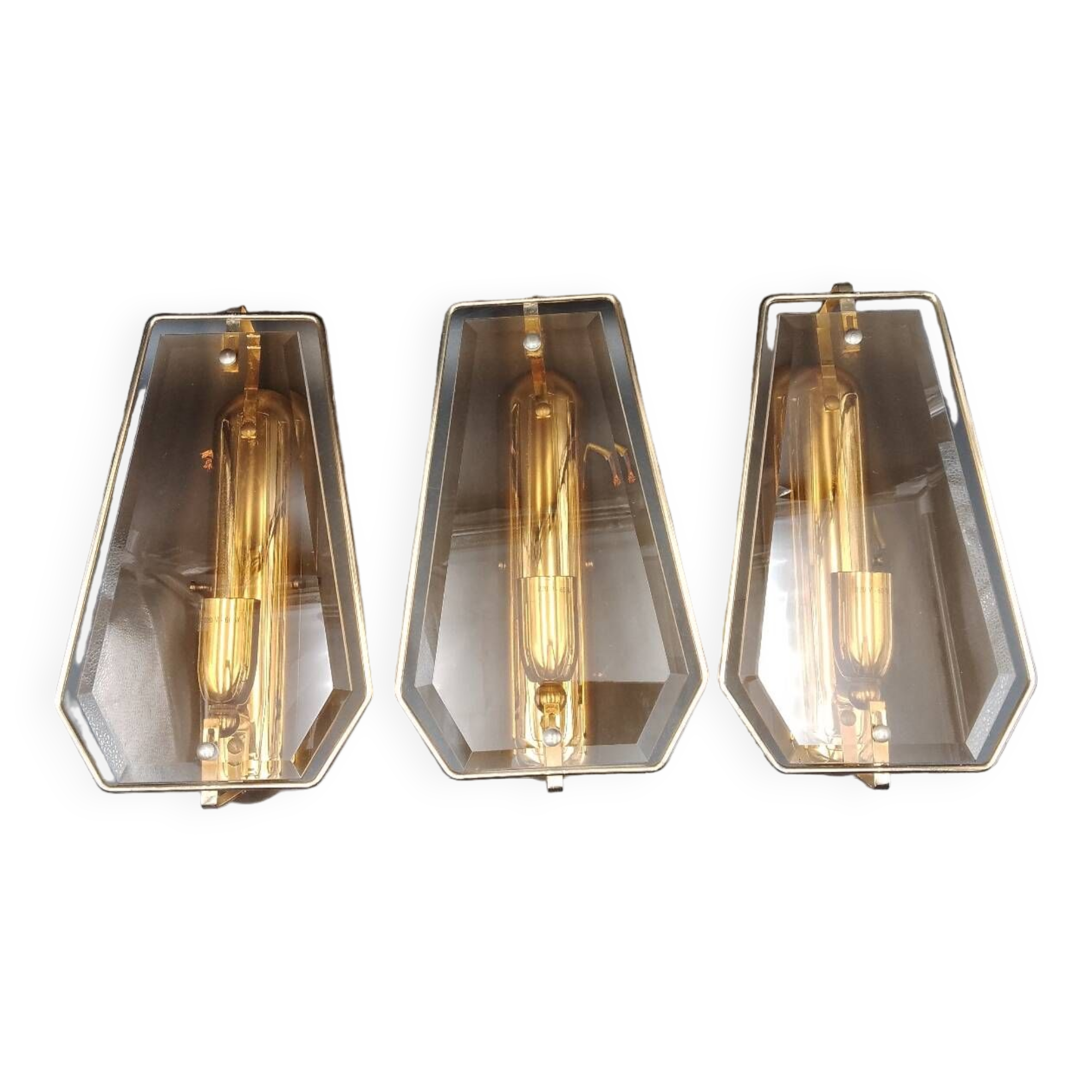Triple vintage wall lights in brass and beveled glass to be electrified E14