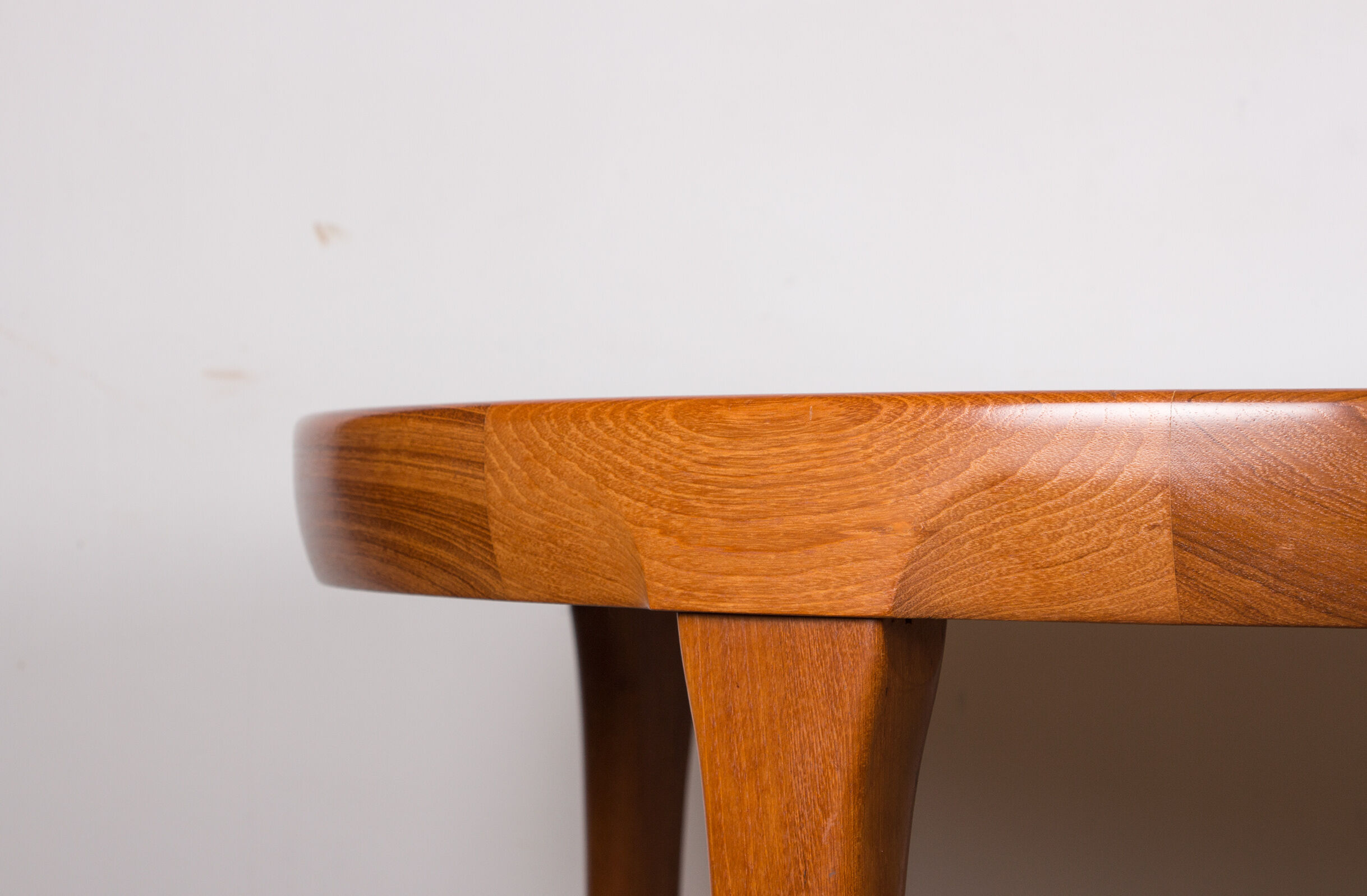 Danish Teak extendable dining table by Ib Kofod-Larsen for Faarup Mobelfabrik 1960