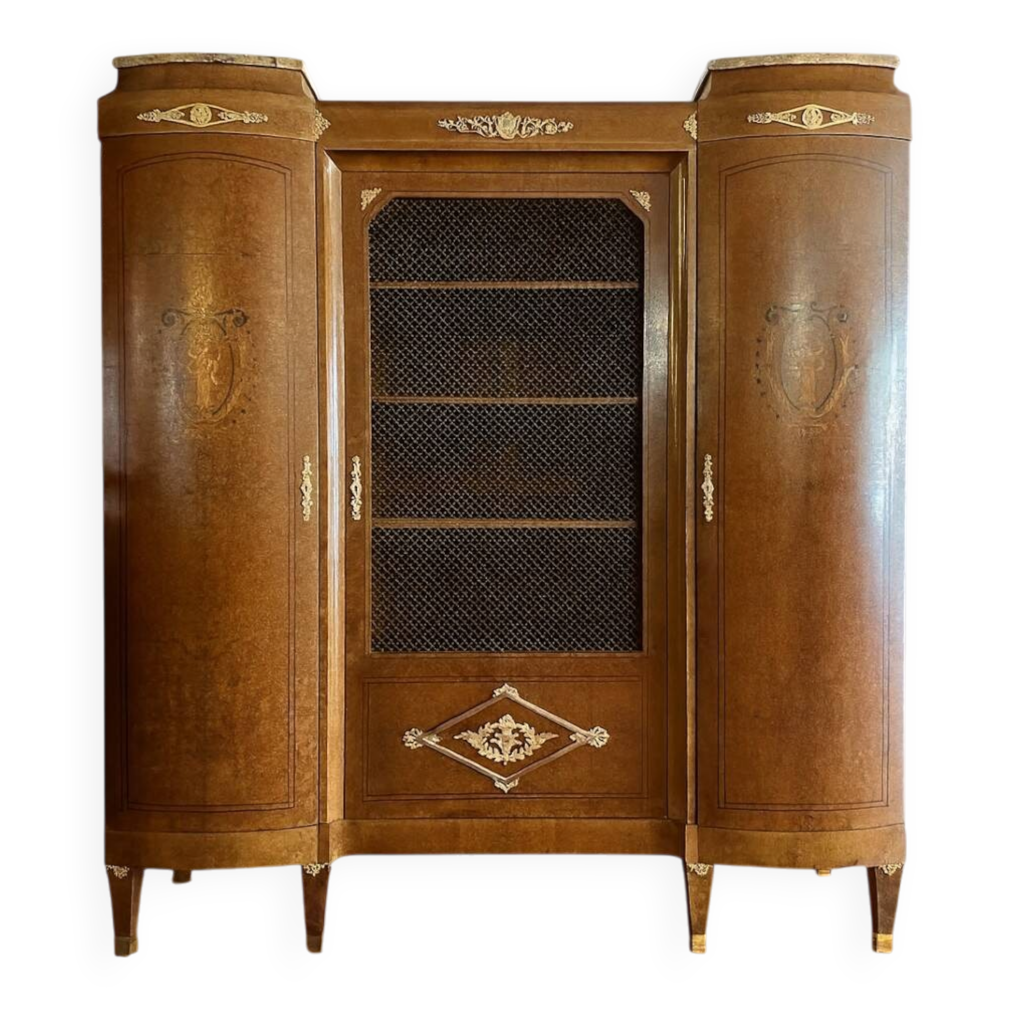 bibliothèque vitrine de style Louis XVI en marquéterie