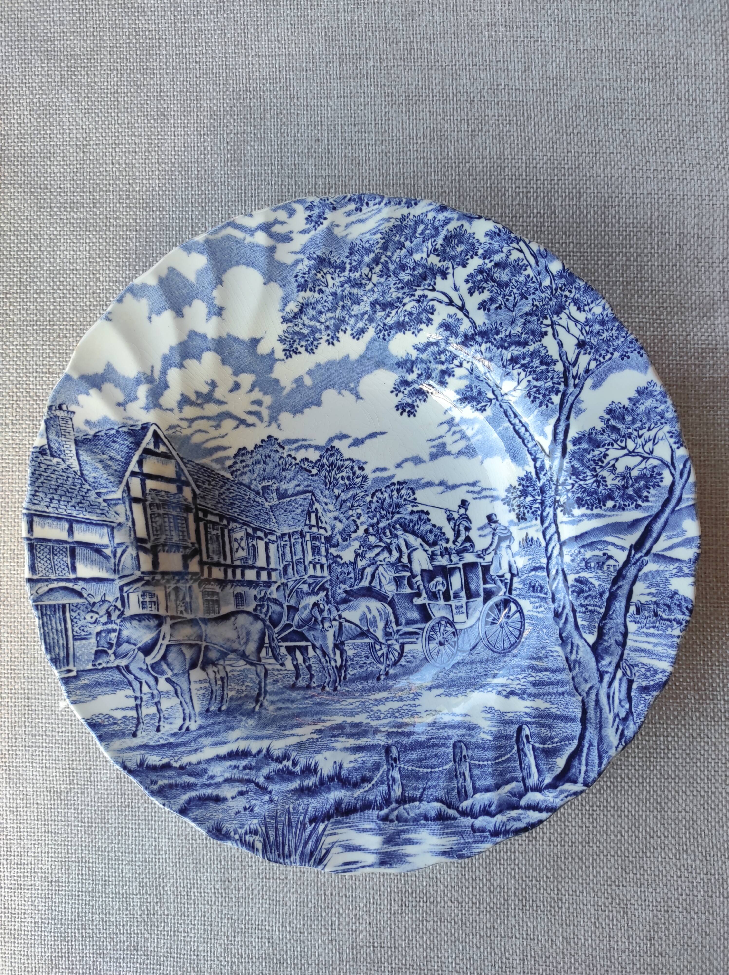 Lot de 14 assiettes creuses Myott Royal Mail