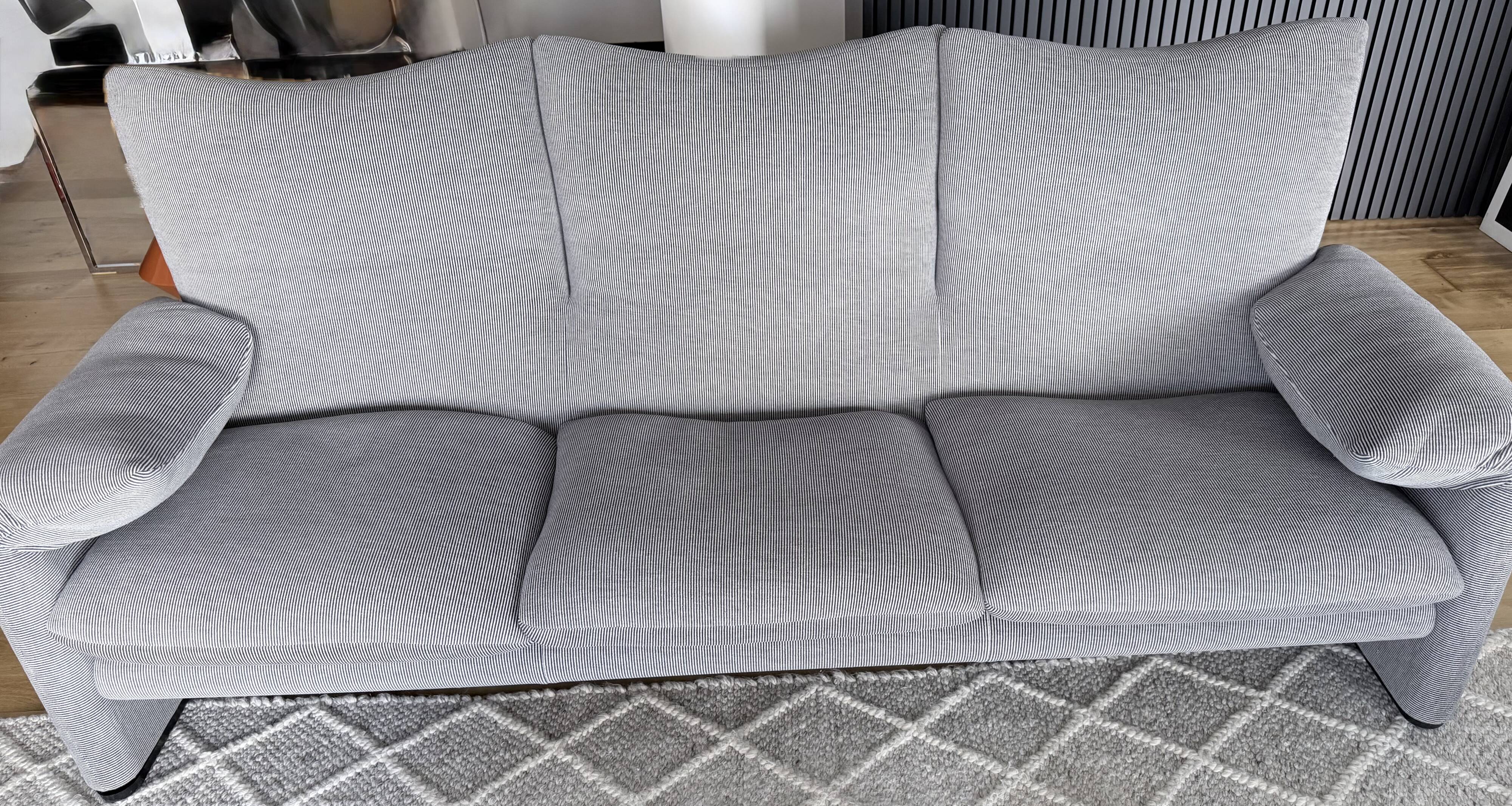 Maralunga sofa in excellent condition.