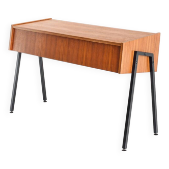 Console vintage en teck et fer laqué. Style scandinave. France, années 1960