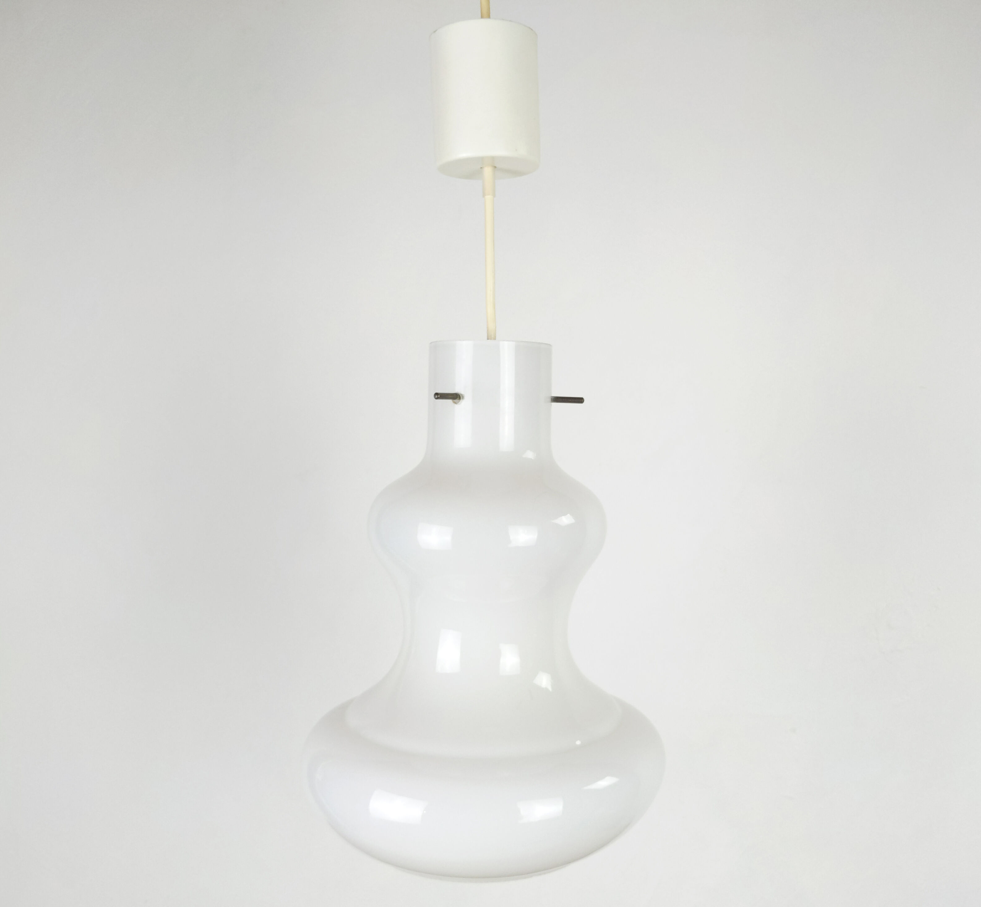 Suspension in white opaline Italy 1960