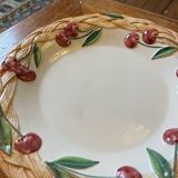 Plat cerise en barbotine