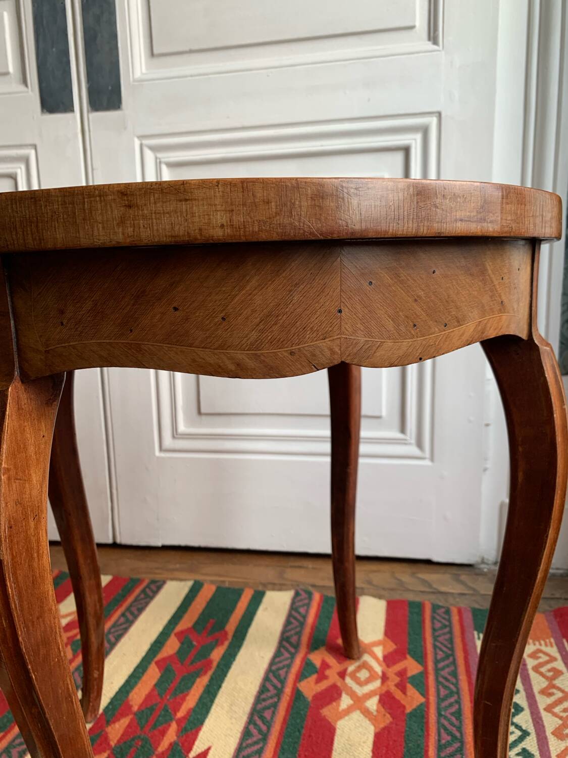 Table d'appoint, guéridon en marqueterie de bois