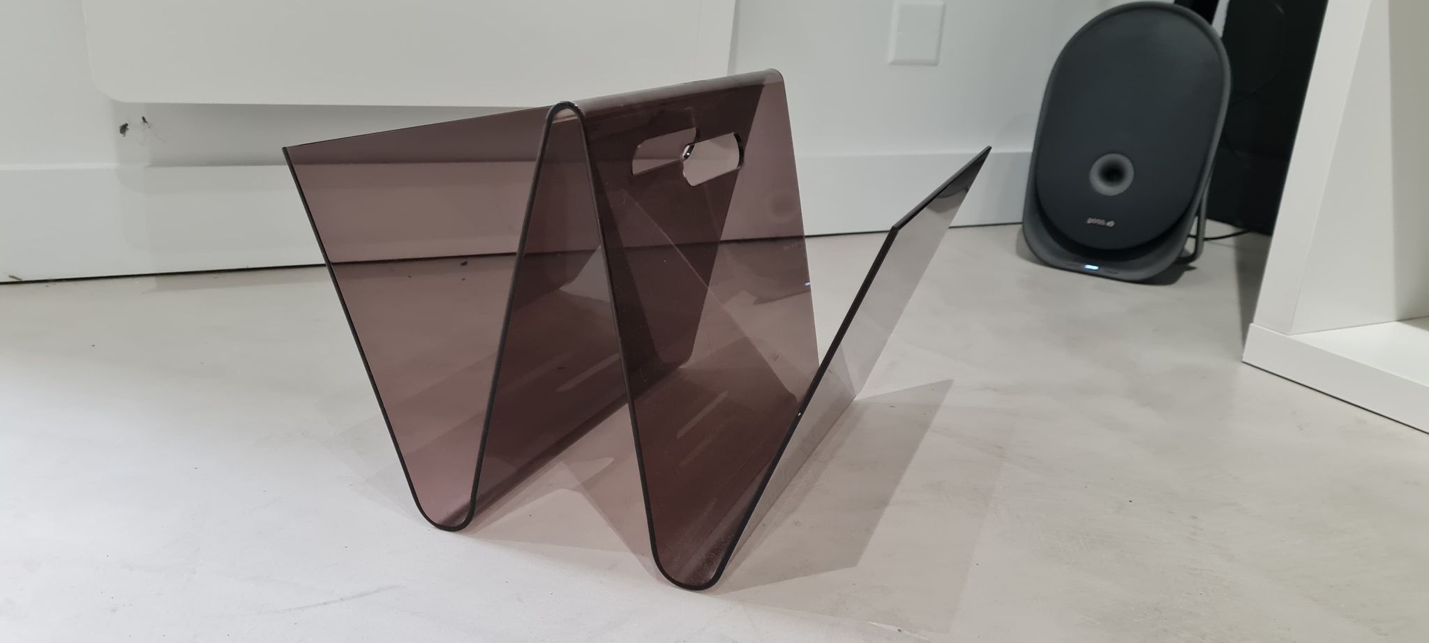 Plexiglass magazine holder