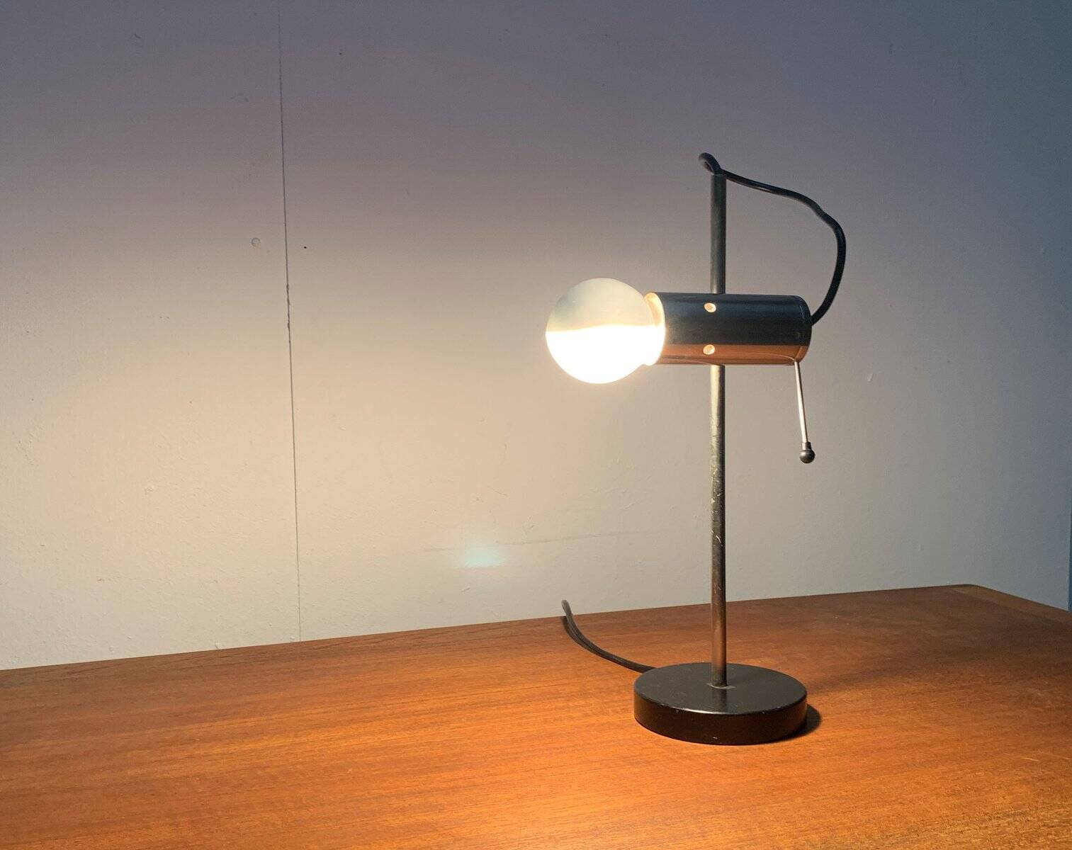 Italian table lamp model 251 from the mid-century by Tito Agnoli for Oluce, 1950s.