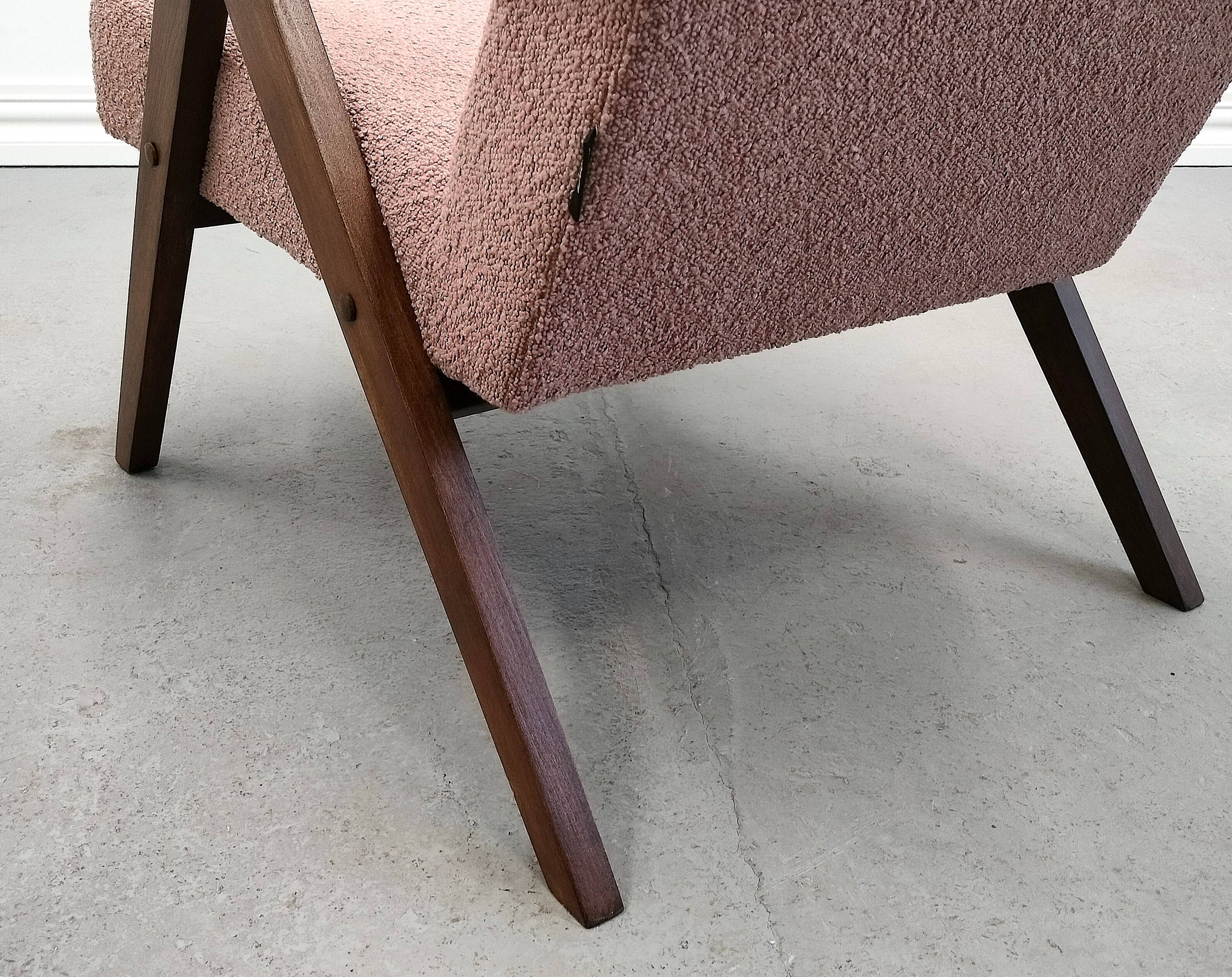 Mid Century Easy Chair Model B - 310 Var in Pink Boucle