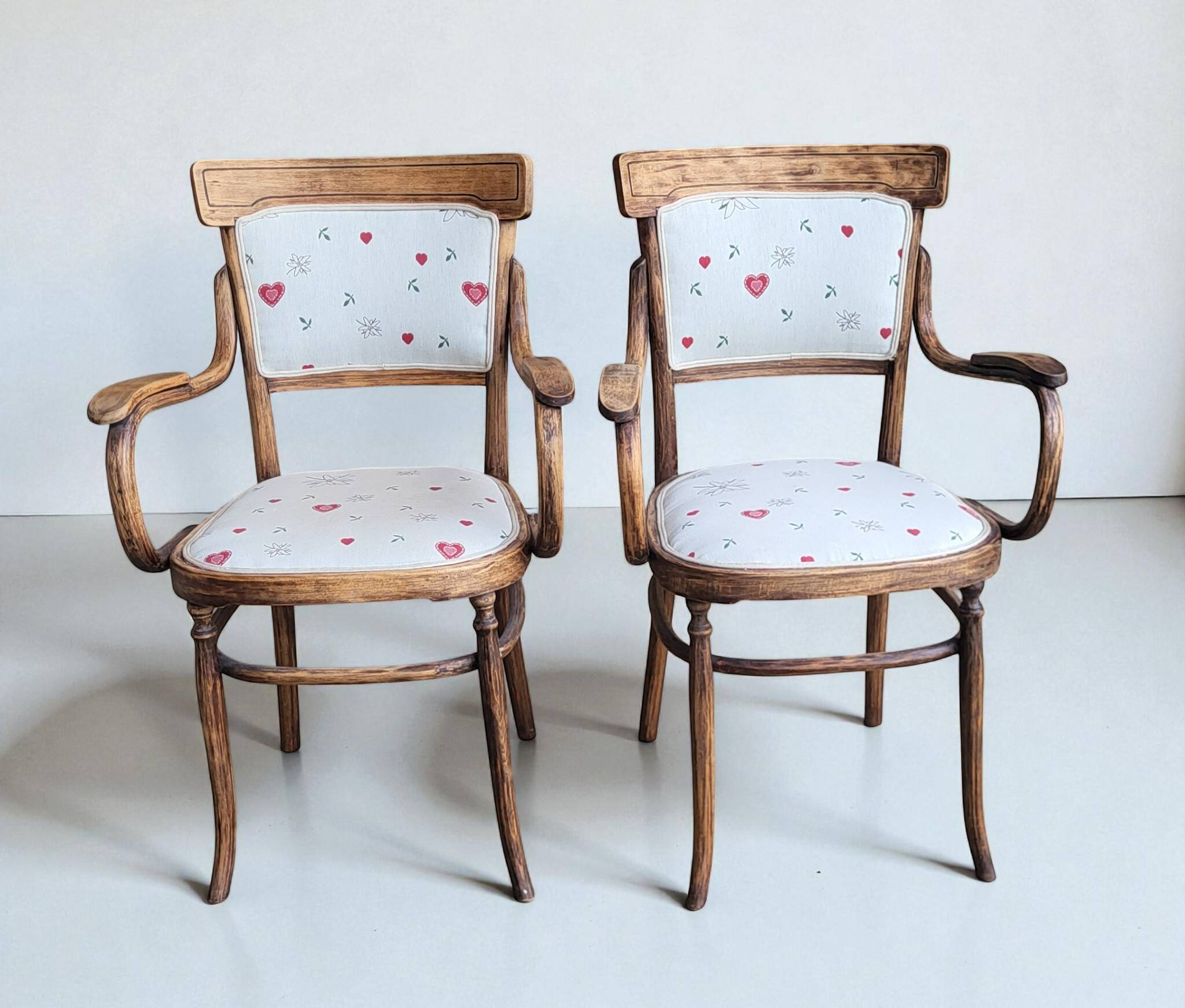 Mundus Vienna Austria Bentwood Living Room