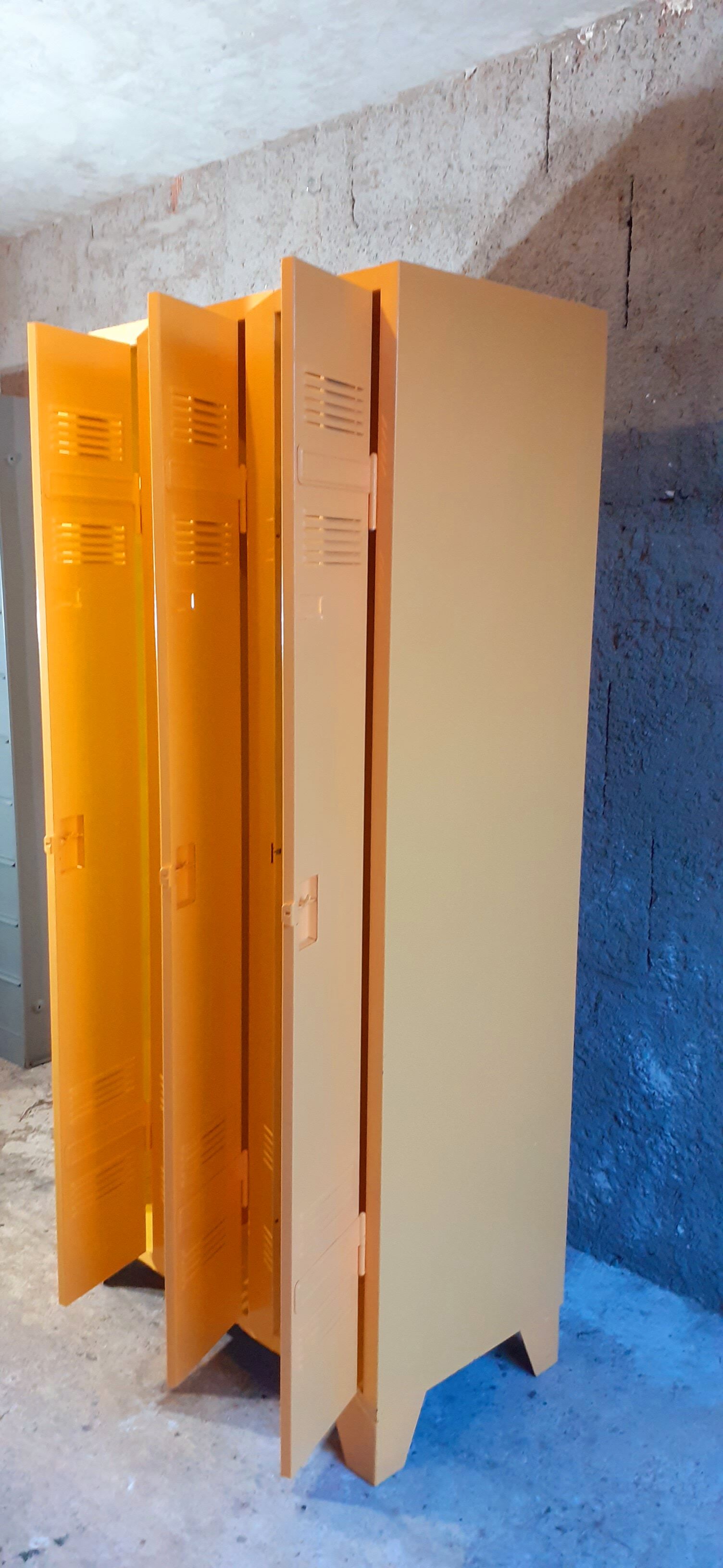 Industrial cloakroom