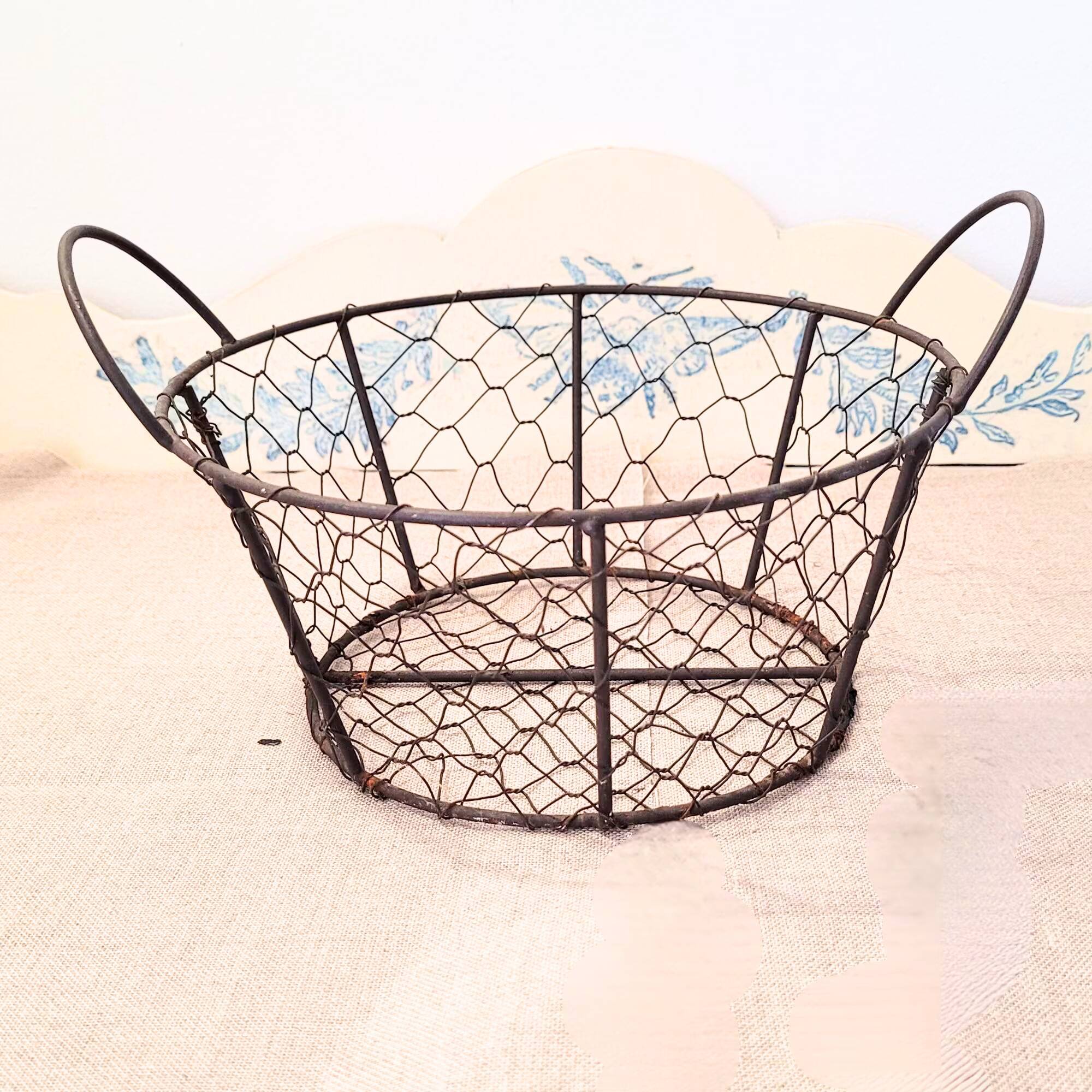Vintage black wire basket – kitchen storage or wall decor