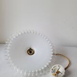 Pendant in serrated opaline