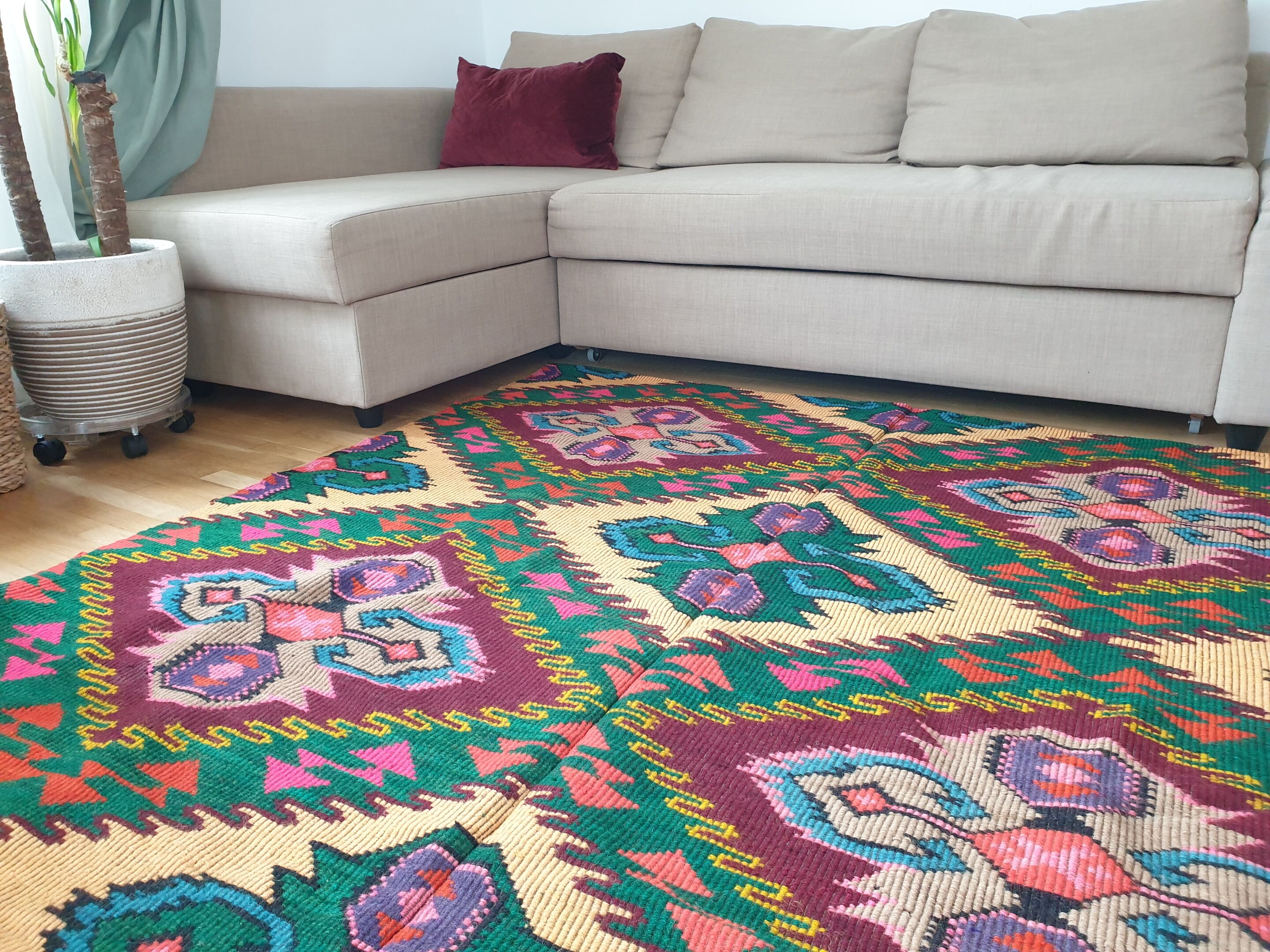 Tapis roumain vintage 330X176 cm tissé à la main dans la laine jaune et vert design géométrique
