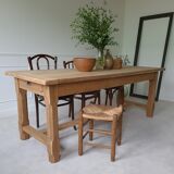 Farm table