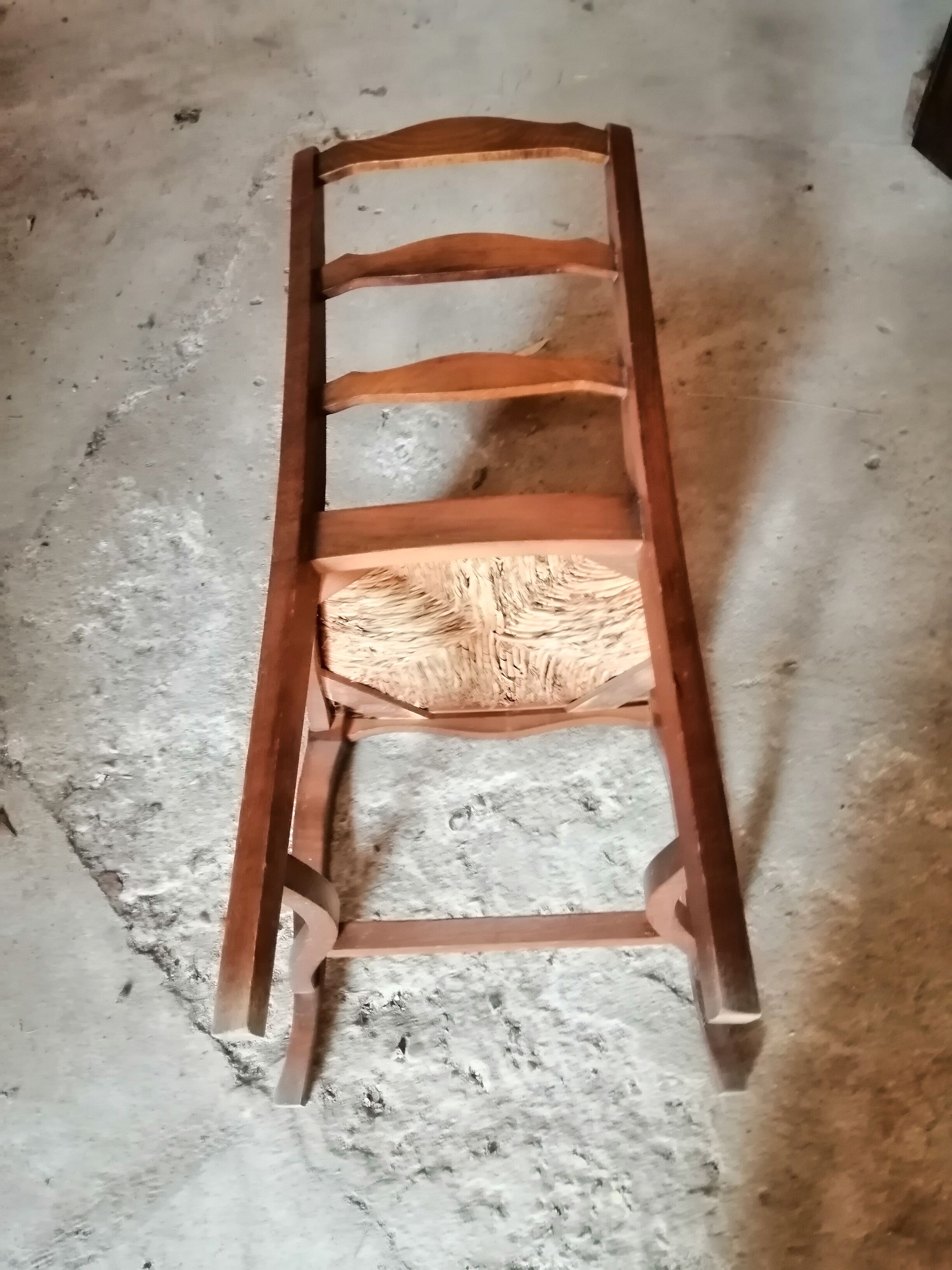 Lot de 6 chaises en bois et paille ancienne