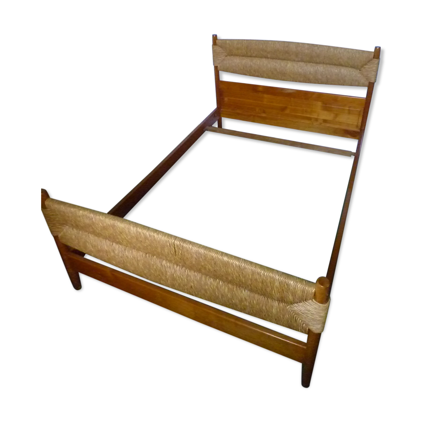 Brutalist design bed Charlotte Perriand style