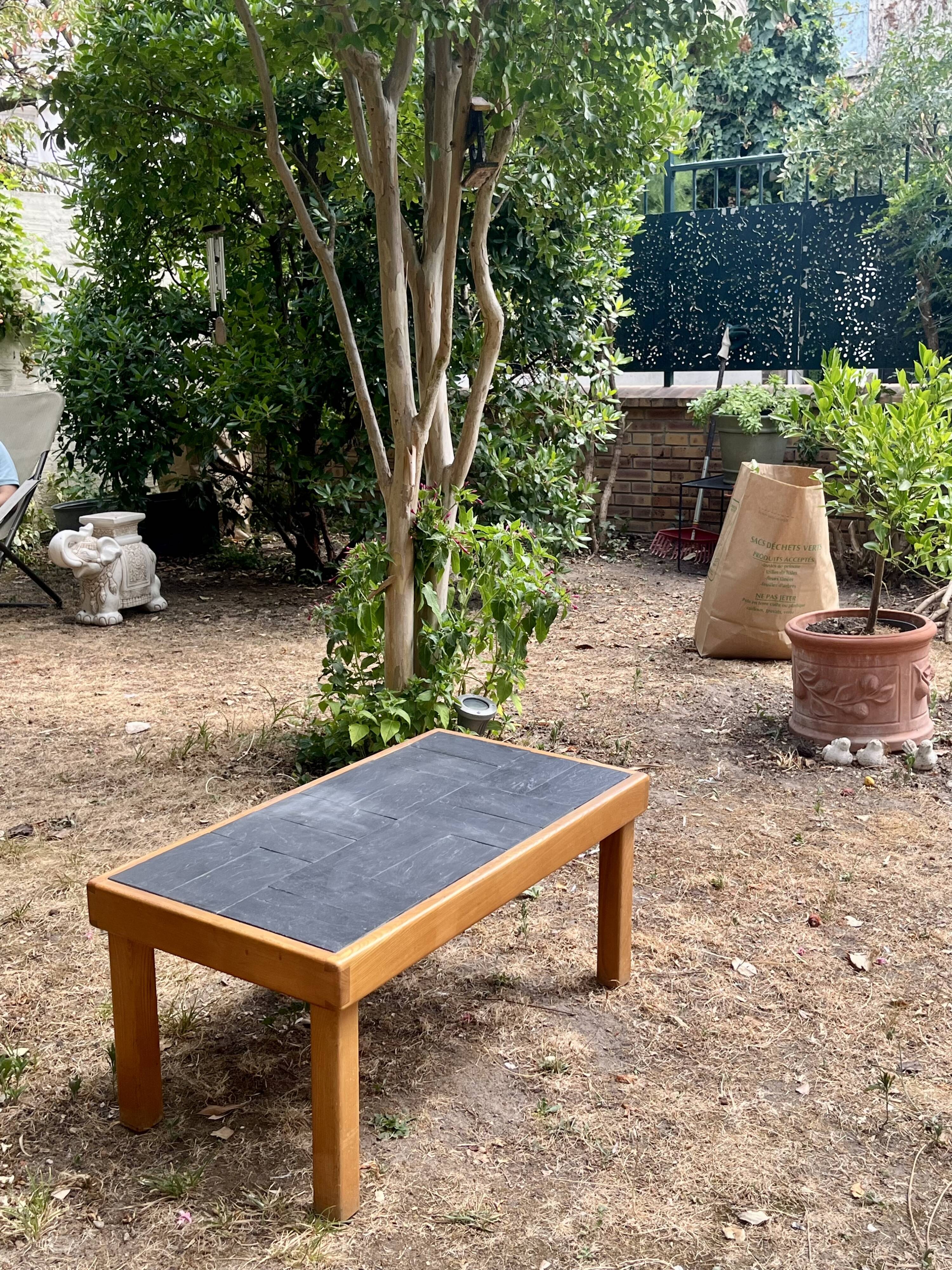 Vintage coffee table in solid wood and slate – 1970s – Modernist style