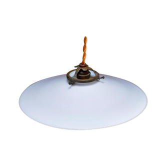 Old opaline suspension