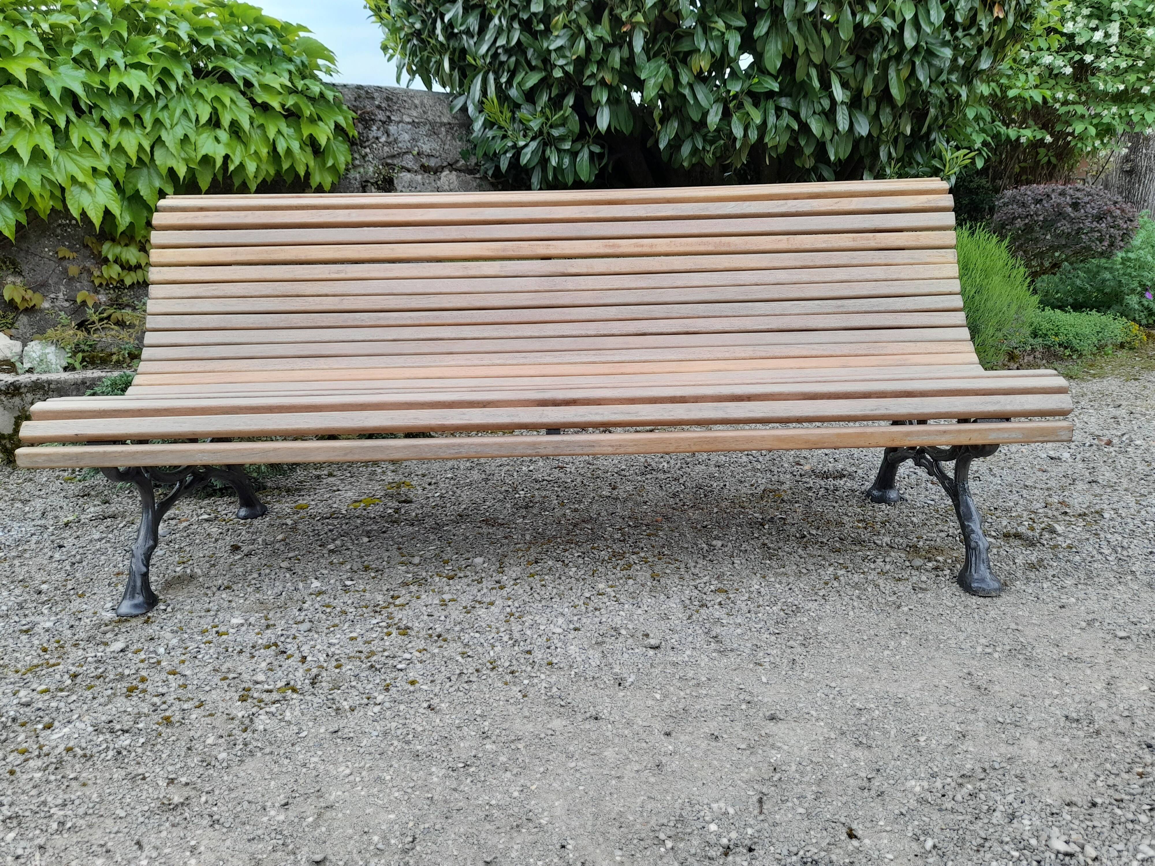 Banc de jardin ancien