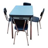 Table de cuisine formica et 4 chaises skaï