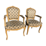 Paire de fauteuils cabriolets de style Louis XV