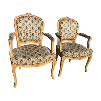 Paire de fauteuils cabriolets de style Louis XV