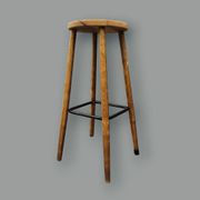 Ancien tabouret de bar en bois et métal – design sobre et authentique