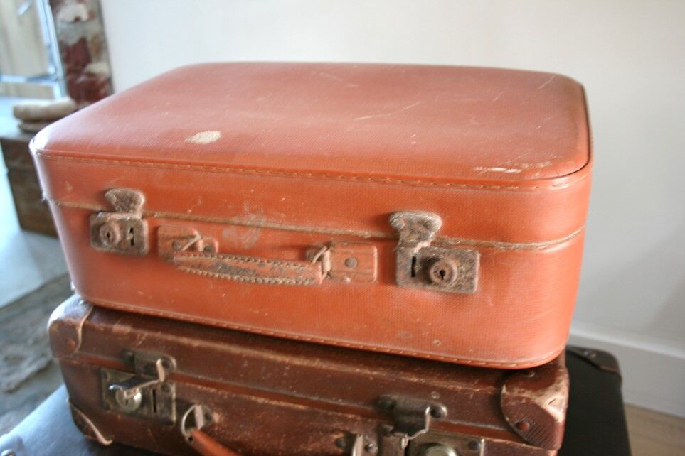 Set of 3 vintage suitcases