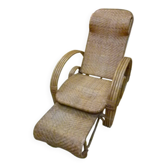 Rattan chaise longue from Italy.