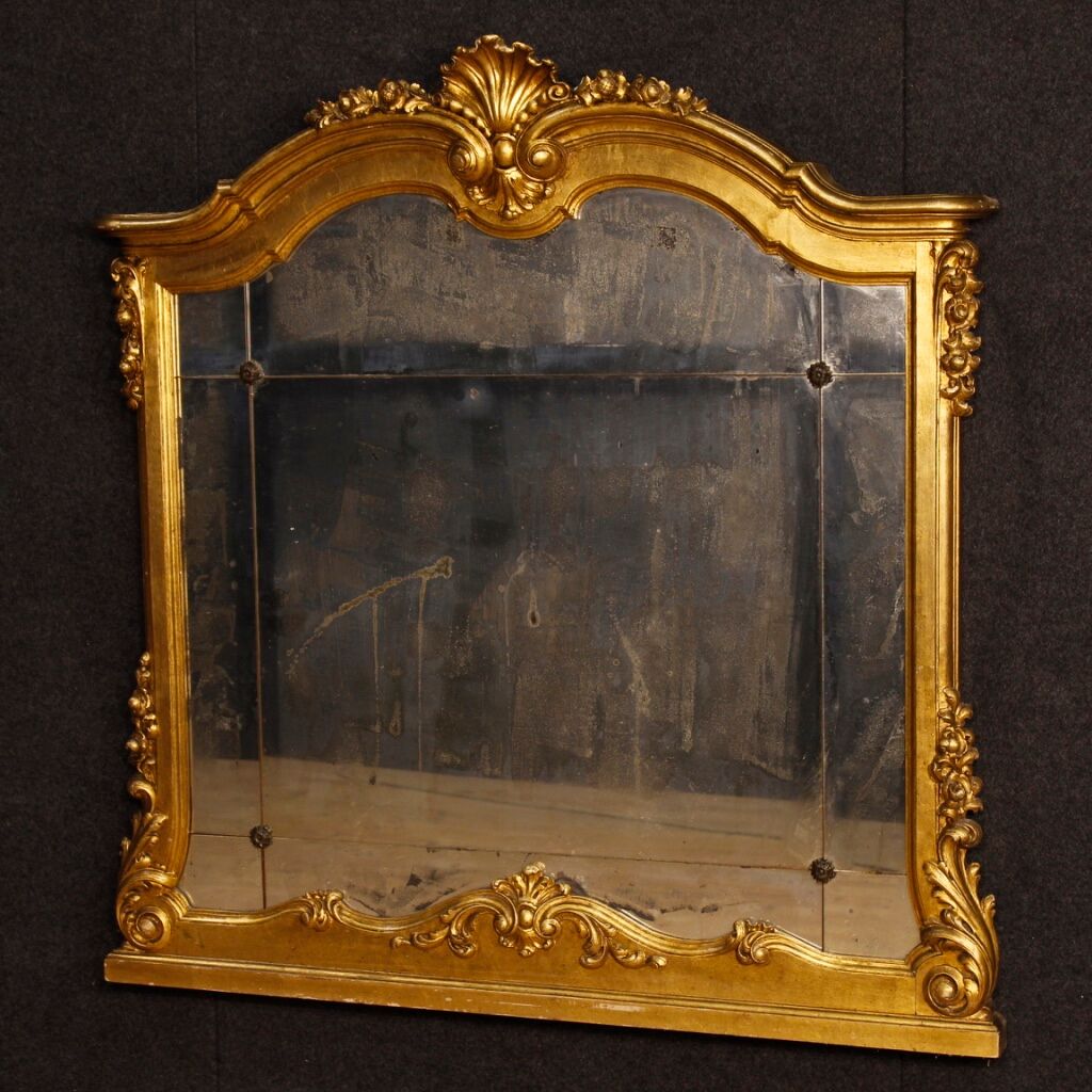 Italian gilded mirror made of wood and plaster 119x117cm