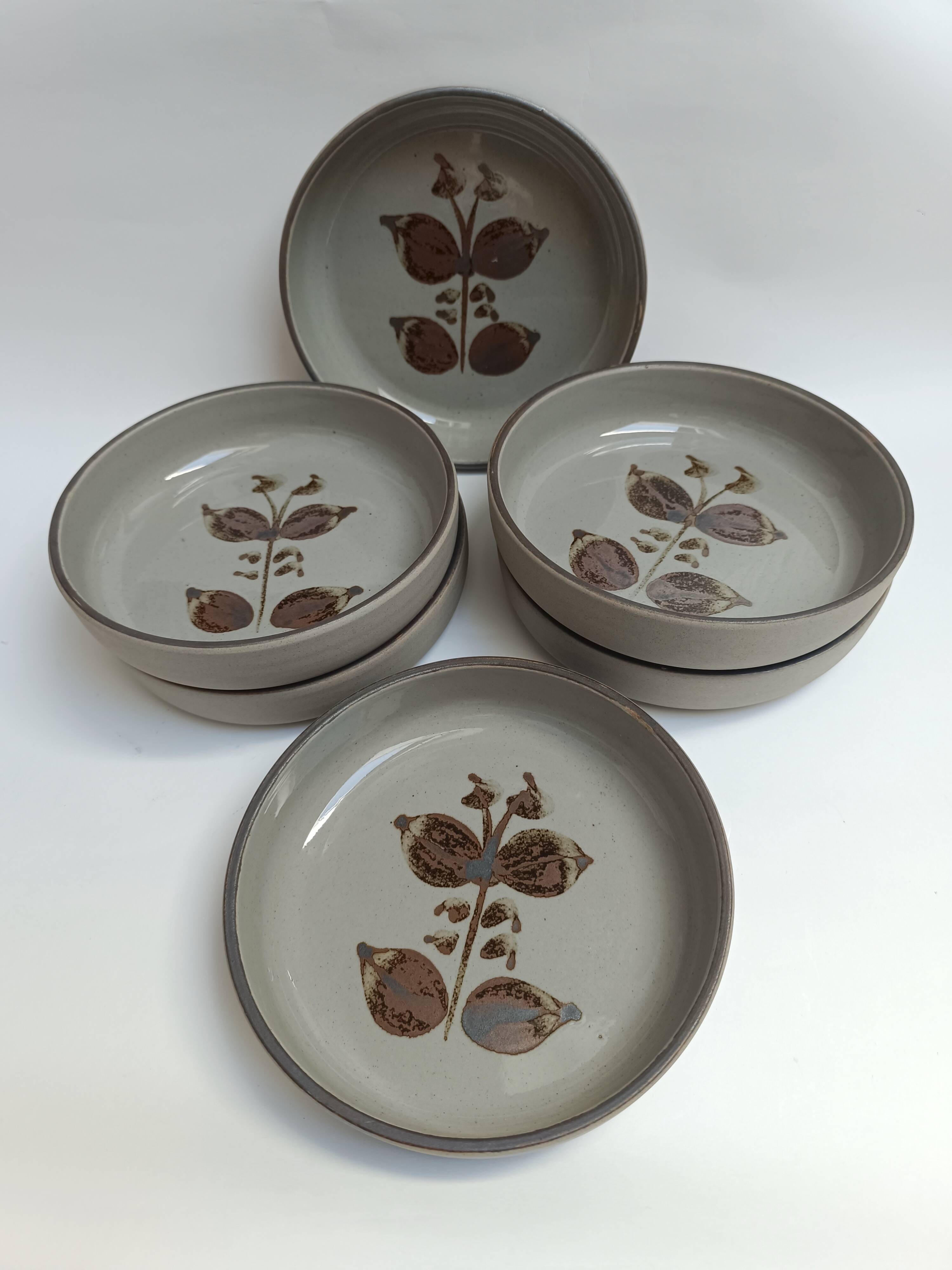 Deep plates in Arnon stoneware
