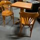 Table bistrot et ses 2 chaises