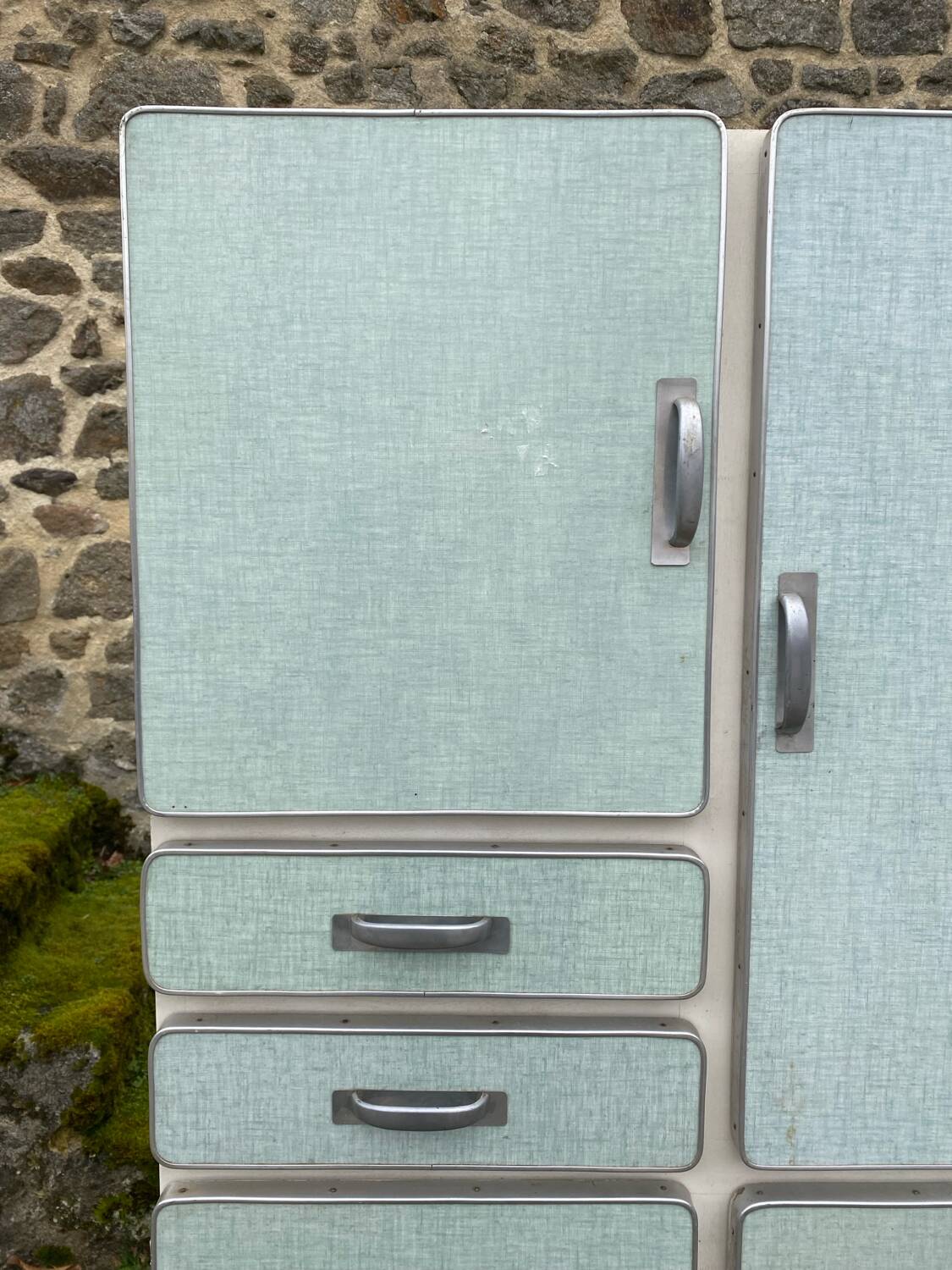 Vintage kitchen cabinet in blue Formica (sea green)