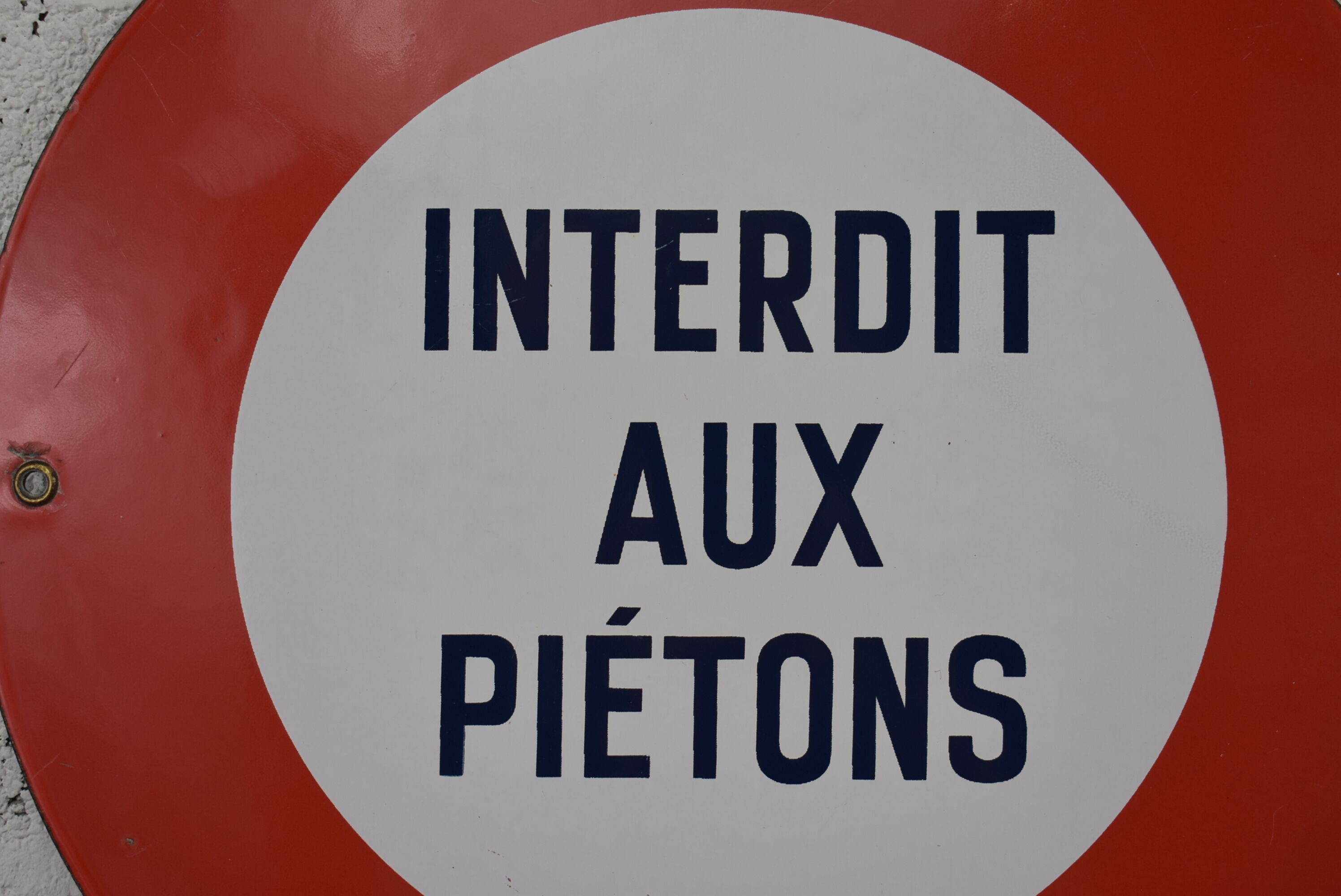 Plaque émaillée "interdit aux pietons" ancienne 1960