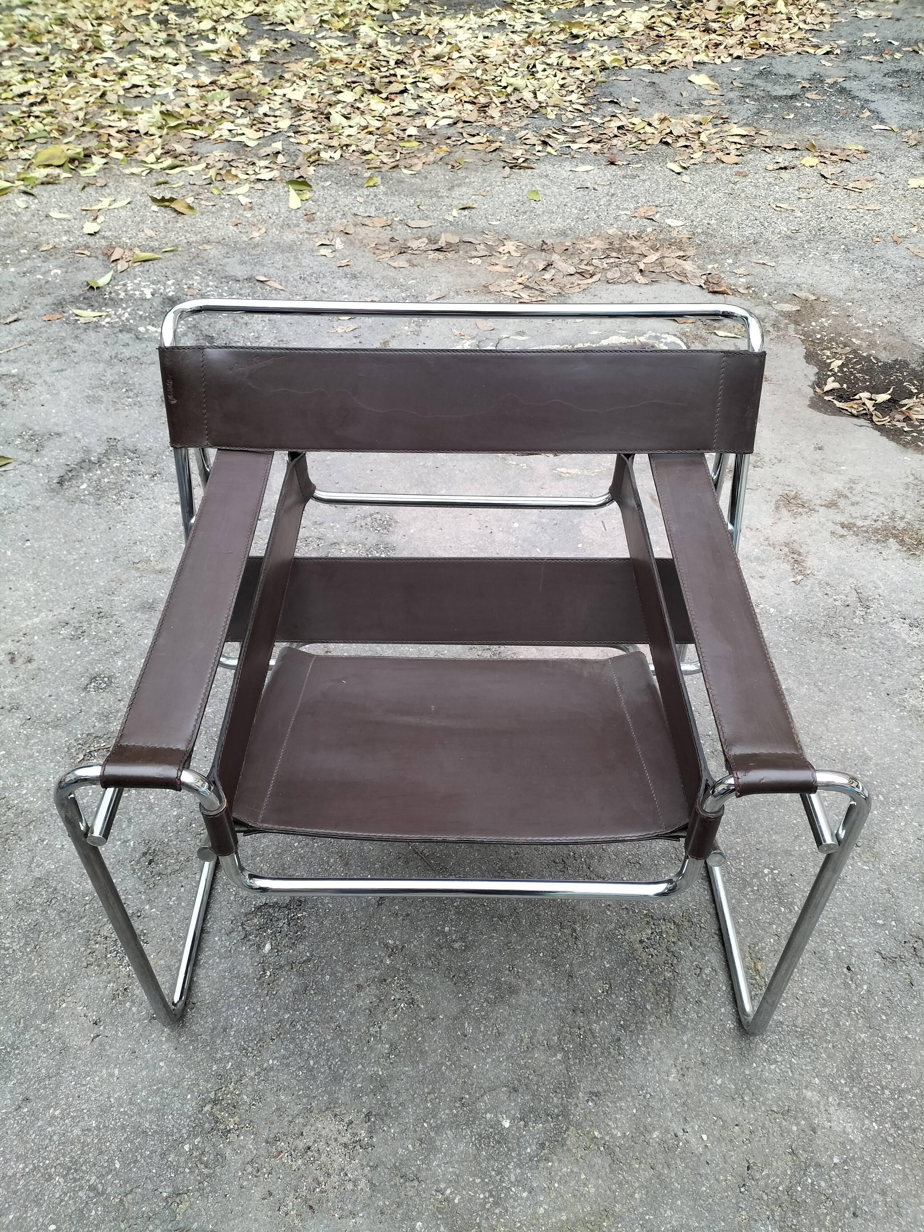 Armchair Wassily gavina edition