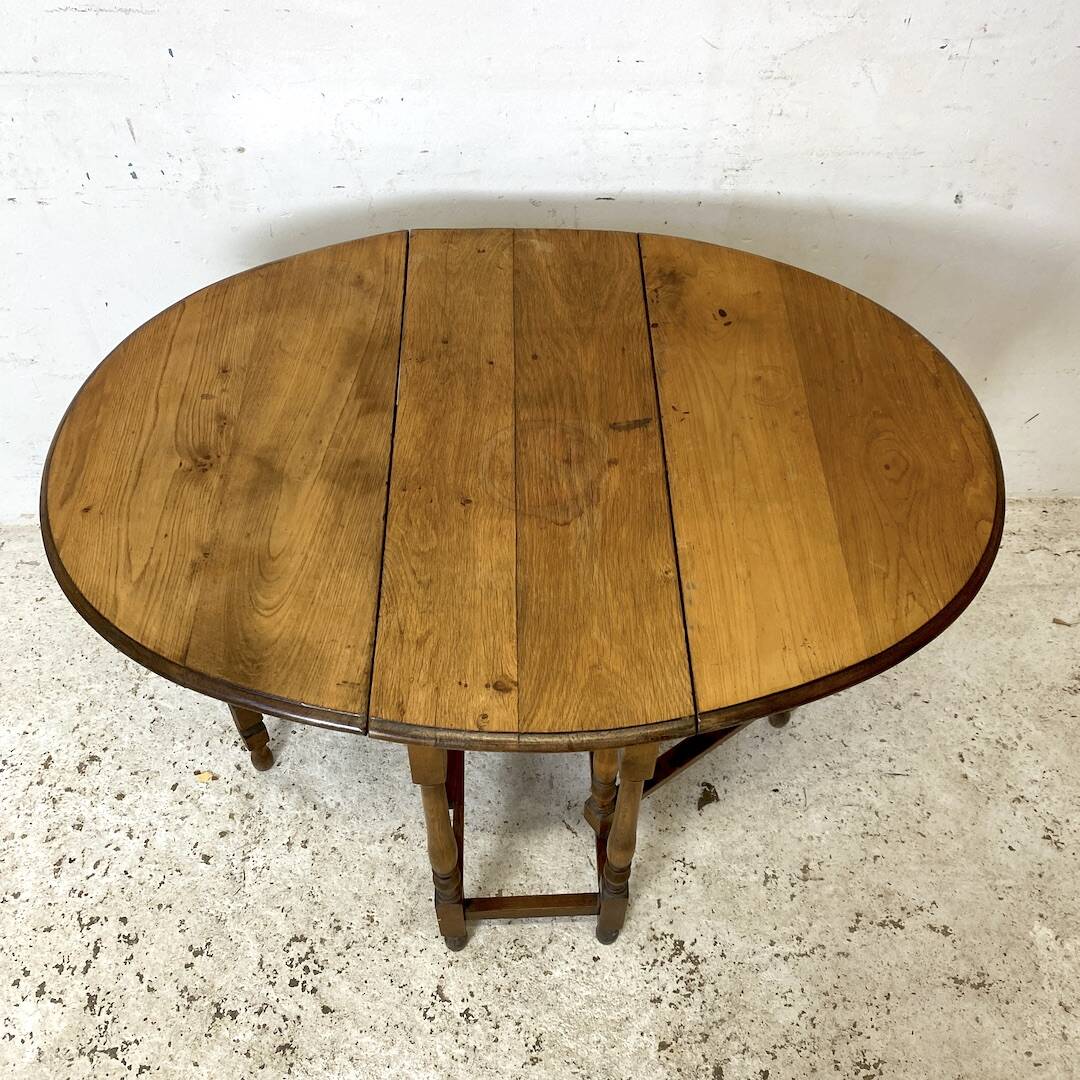 Table Gate-Leg ovale en chêne à abattants, Angleterre, XIXe siècle