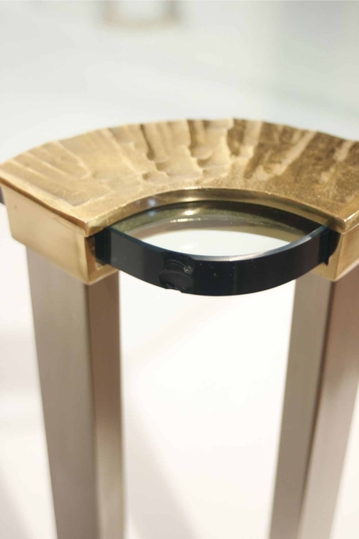 Table basse en bronze & verre trempé par Peter Ghyczy, 1970s
