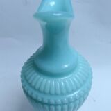 Trianon vase in opaline
