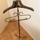 Night valet in brass and mahogany, neoclassical 20th century.