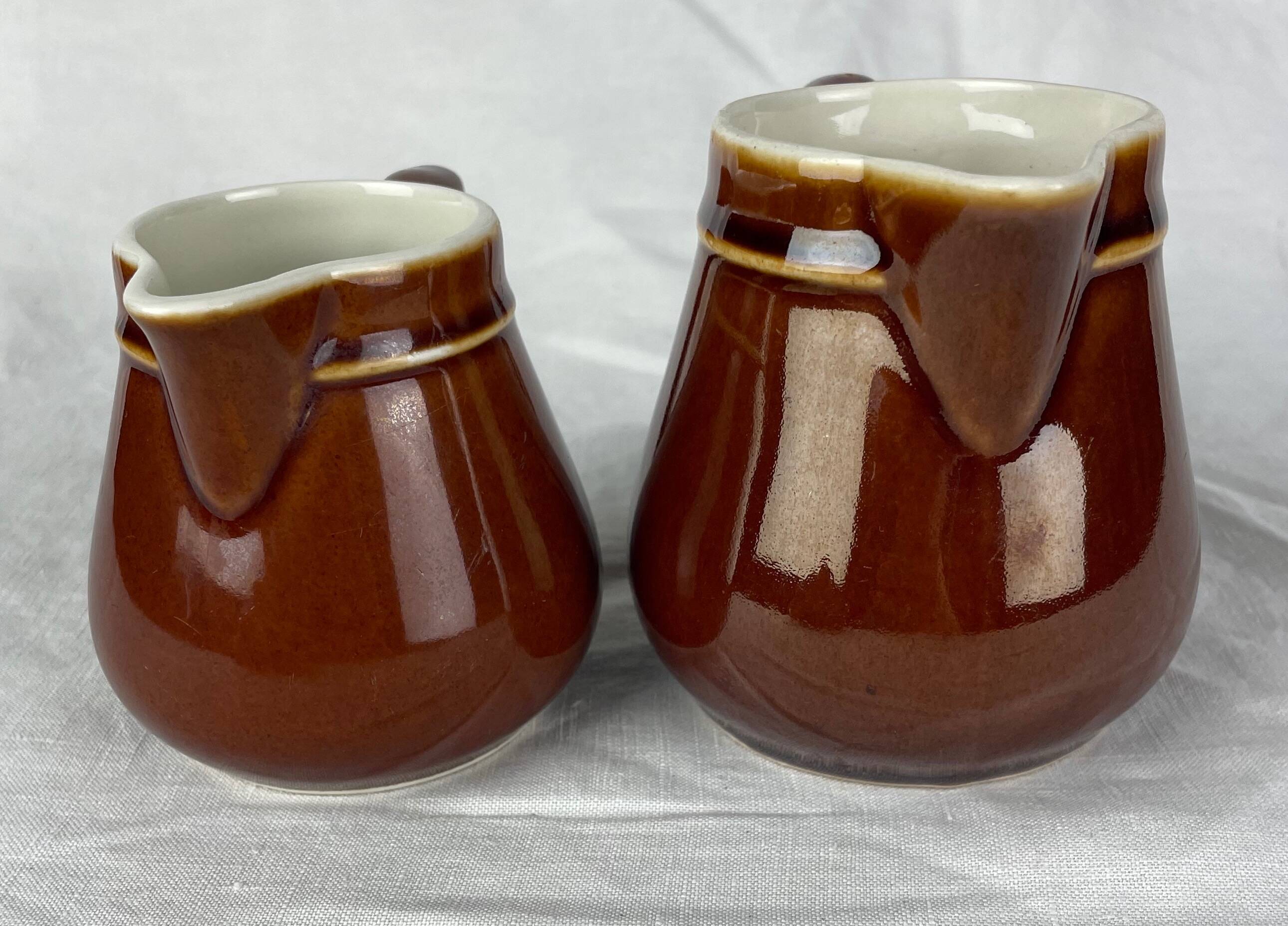 Set of 2 ceramic milk pots