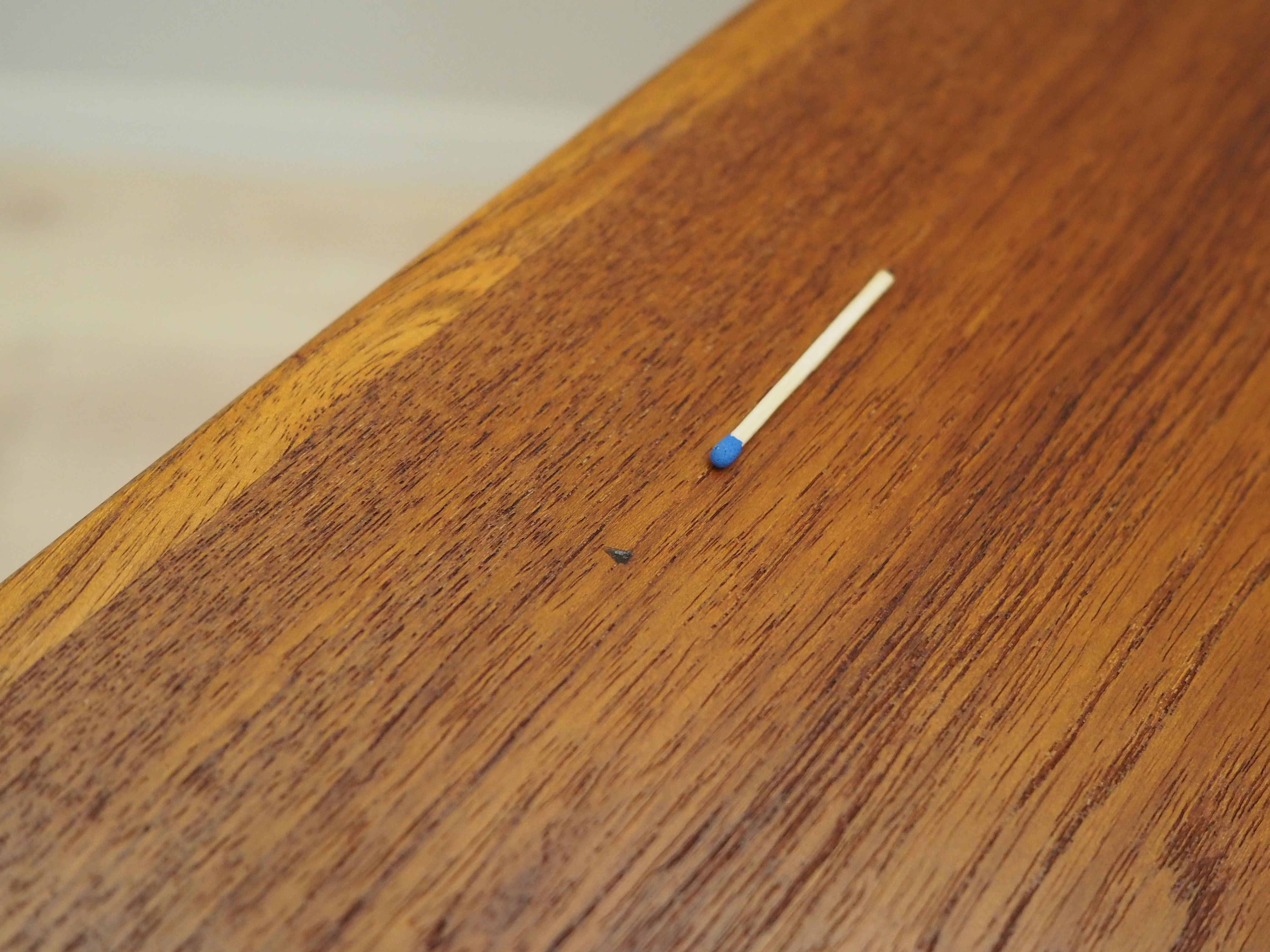 Table en teck, design danois, années 60, fabriquée au Danemark