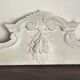 Ancien fronton, bois sculpté