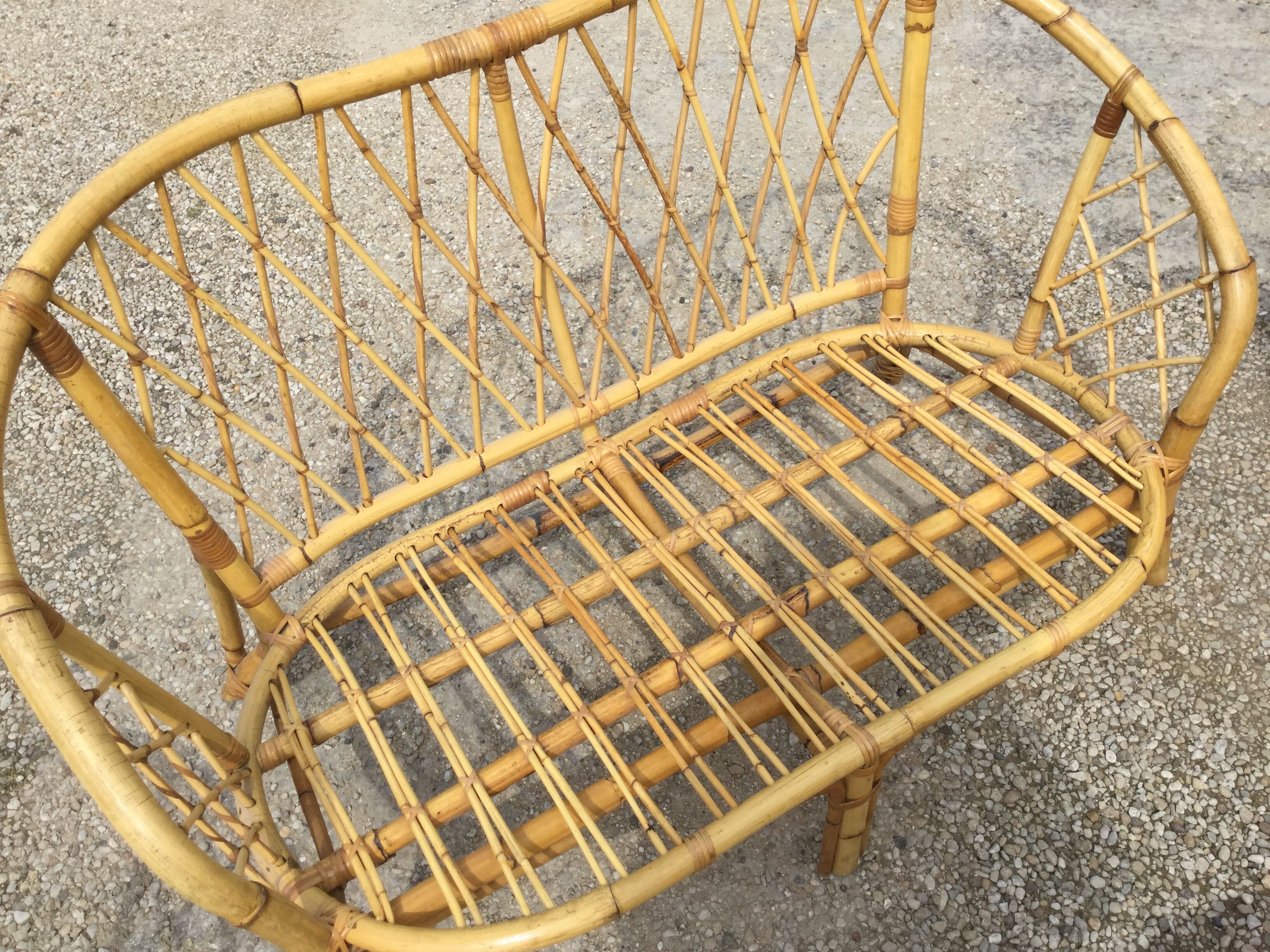 Rattan lounge