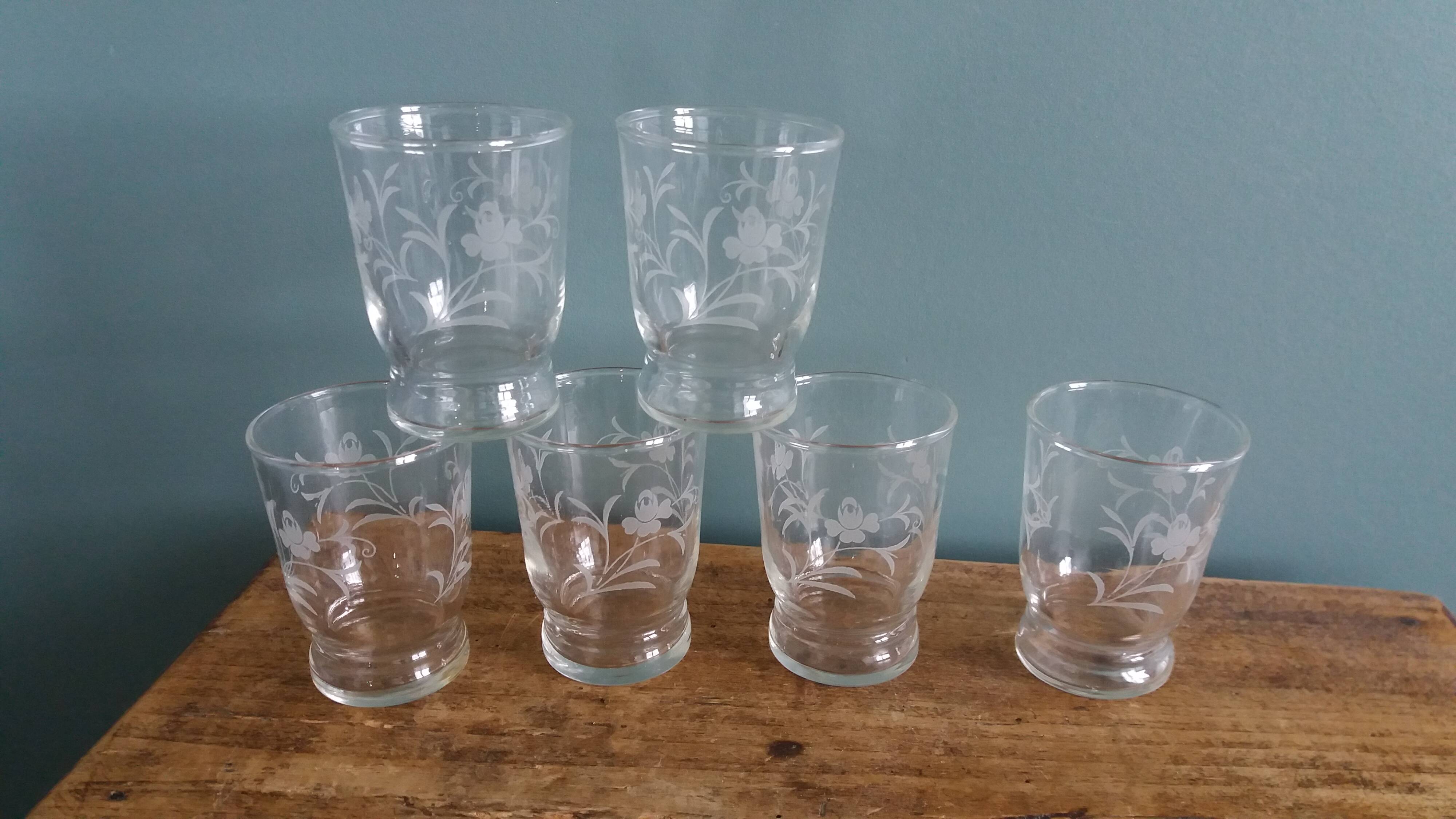 6 antique digestif glasses, floral pattern