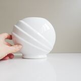 White 80s vase in shell shape