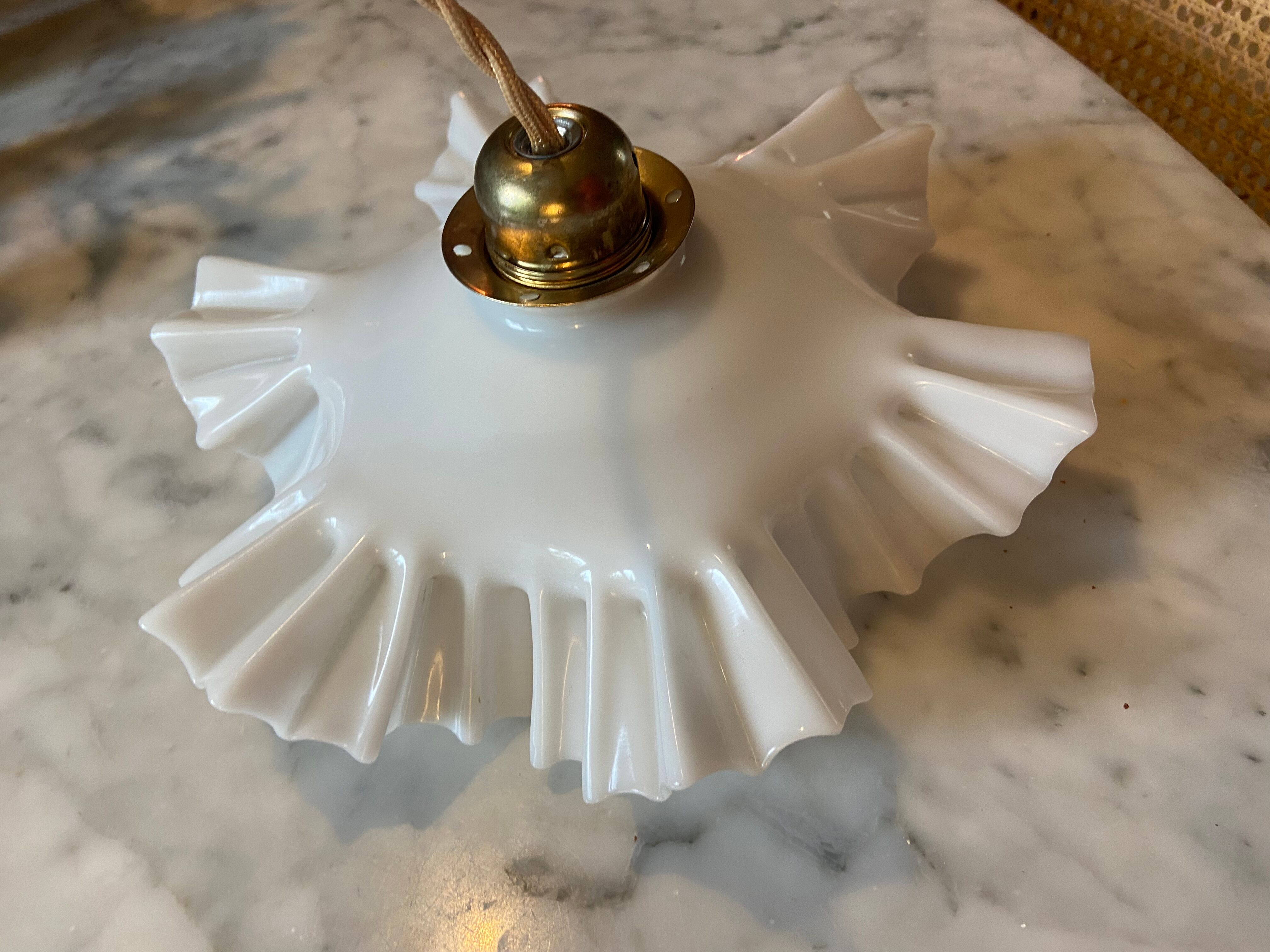 Suspension or walkman in vintage opaline