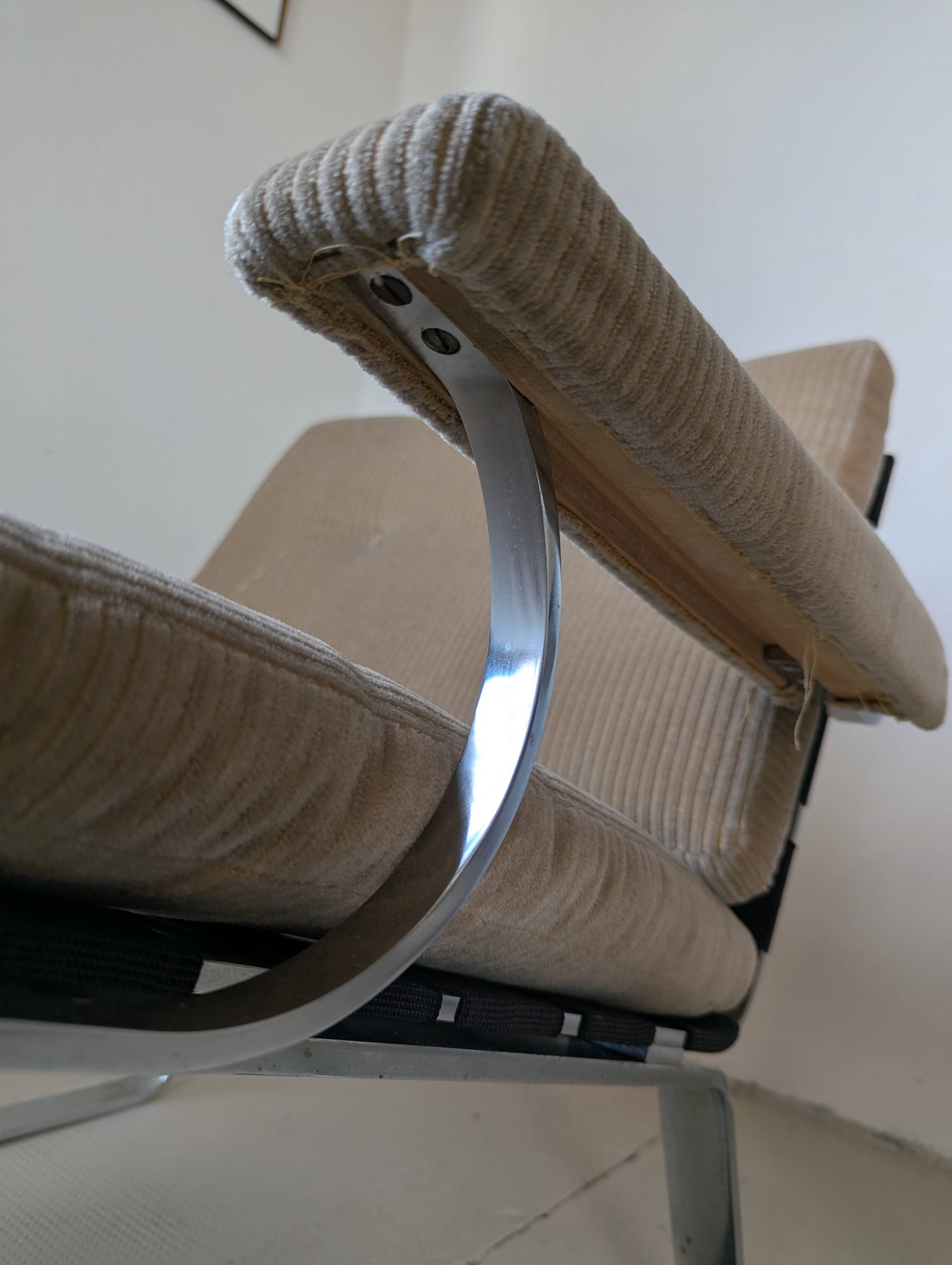 Pair of modernist armchairs by Reinhold Adolf for COR, 1970.