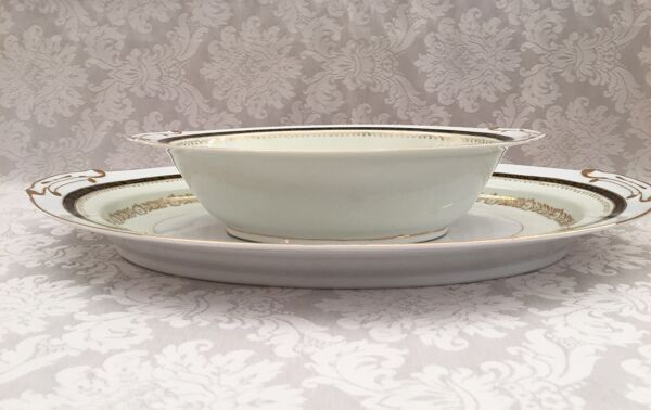 Deux plats de service porcelaine de luxe art japon