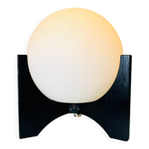 Lampe de table D-2022 Hokusai en bois wengé par Raak Amsterdam, Pays-Bas, années 1960.